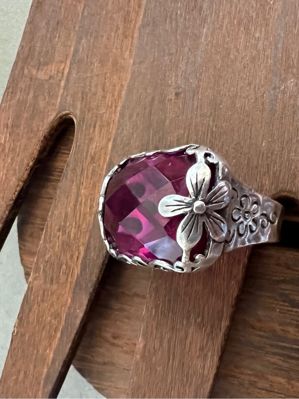 Silpada Sterling Silver Berry-Licuous Statement Ring Pink Glass Faceted R2306 - Picture 3 of 6